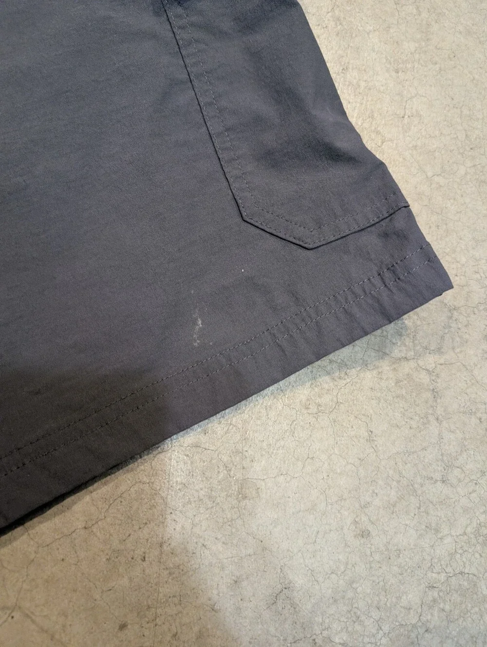 Orvis Men's Charcoal Gray Cargo Hybrid Nylon Shorts